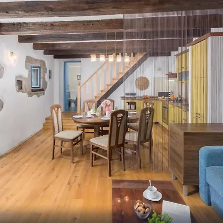 Istrian With Four Bedrooms, Three Bathrooms, Private Pool, Table Tennis, Free Wi-fi And Parking, View Of Beautiful Nature Racicki Brijeg