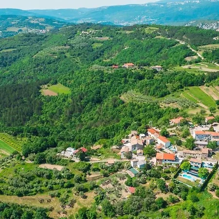 Istrian With Four Bedrooms, Three Bathrooms, Private Pool, Table Tennis, Free Wi-fi And Parking, View Of Beautiful Nature